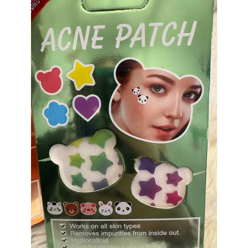 Set of 2 acne patches with super cute designs